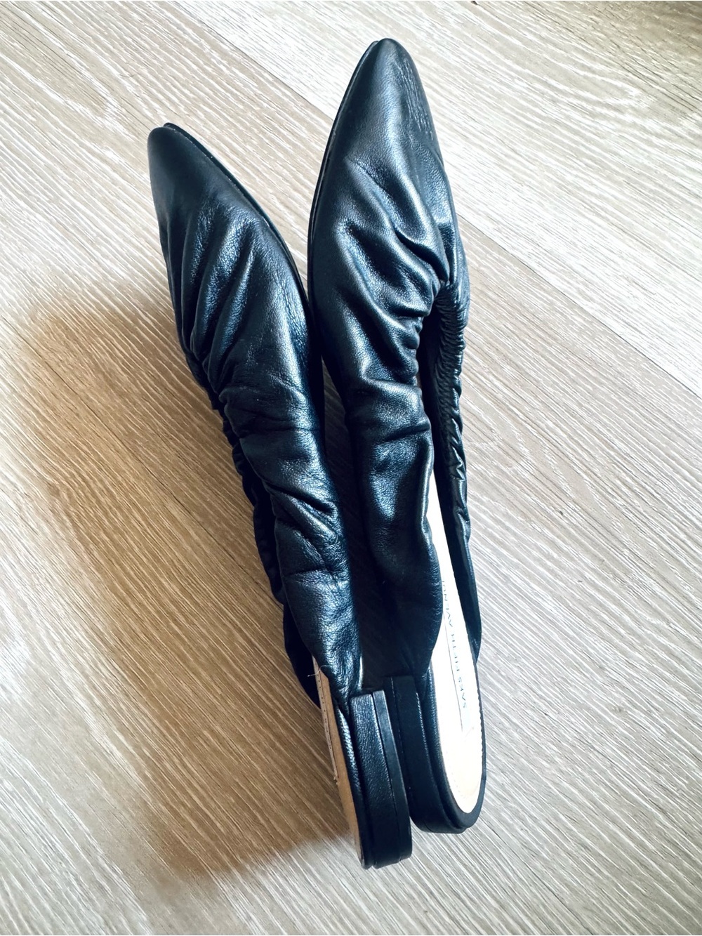 Saks Fifth Avenue Ruched Mule Flat Sz 8.5 - Picture 6 of 7